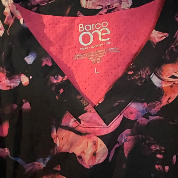 Black/pink patterned scrub top - Picture 2 of 2